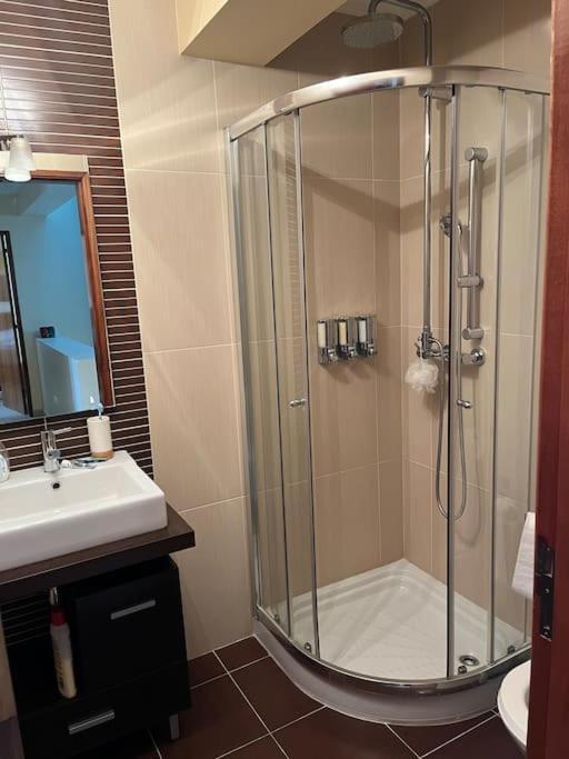 Apartamento As Cegonhas - Local *